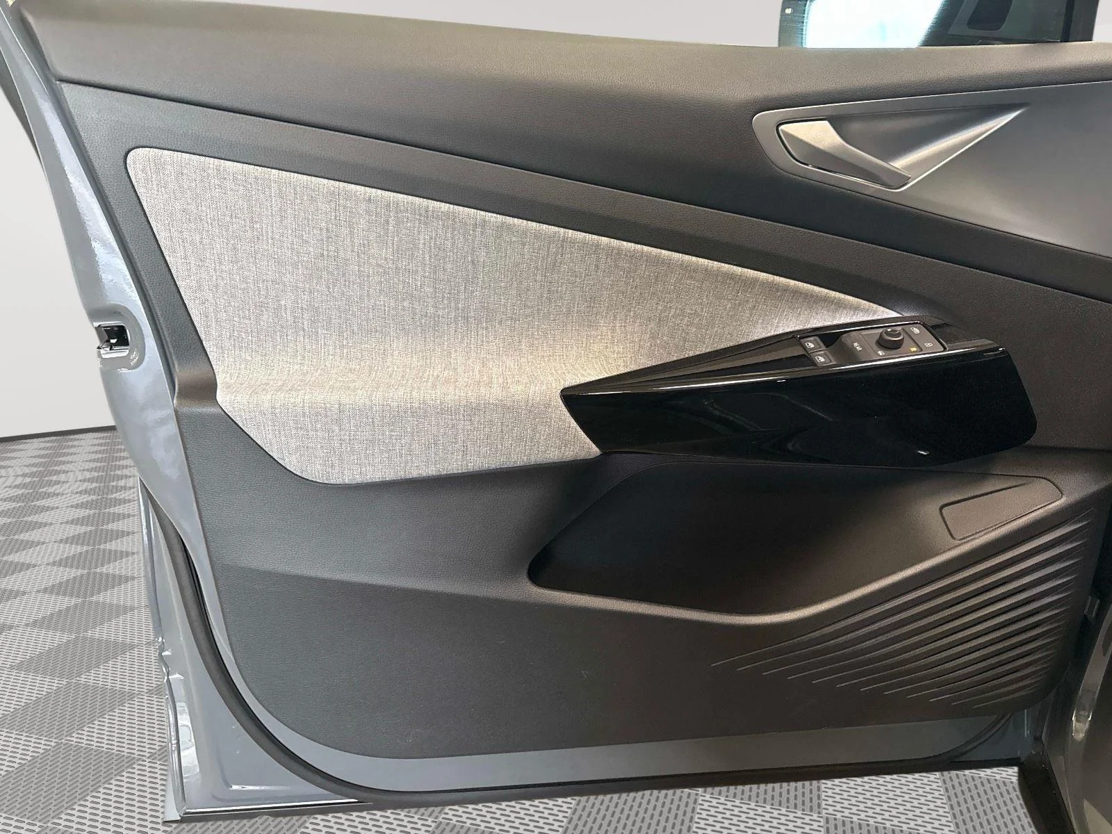 2025 Volkswagen ID.4 PRO - Photo 18