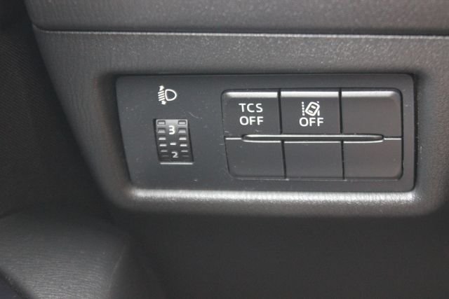 Used 2020 White Mazda Sport image 17