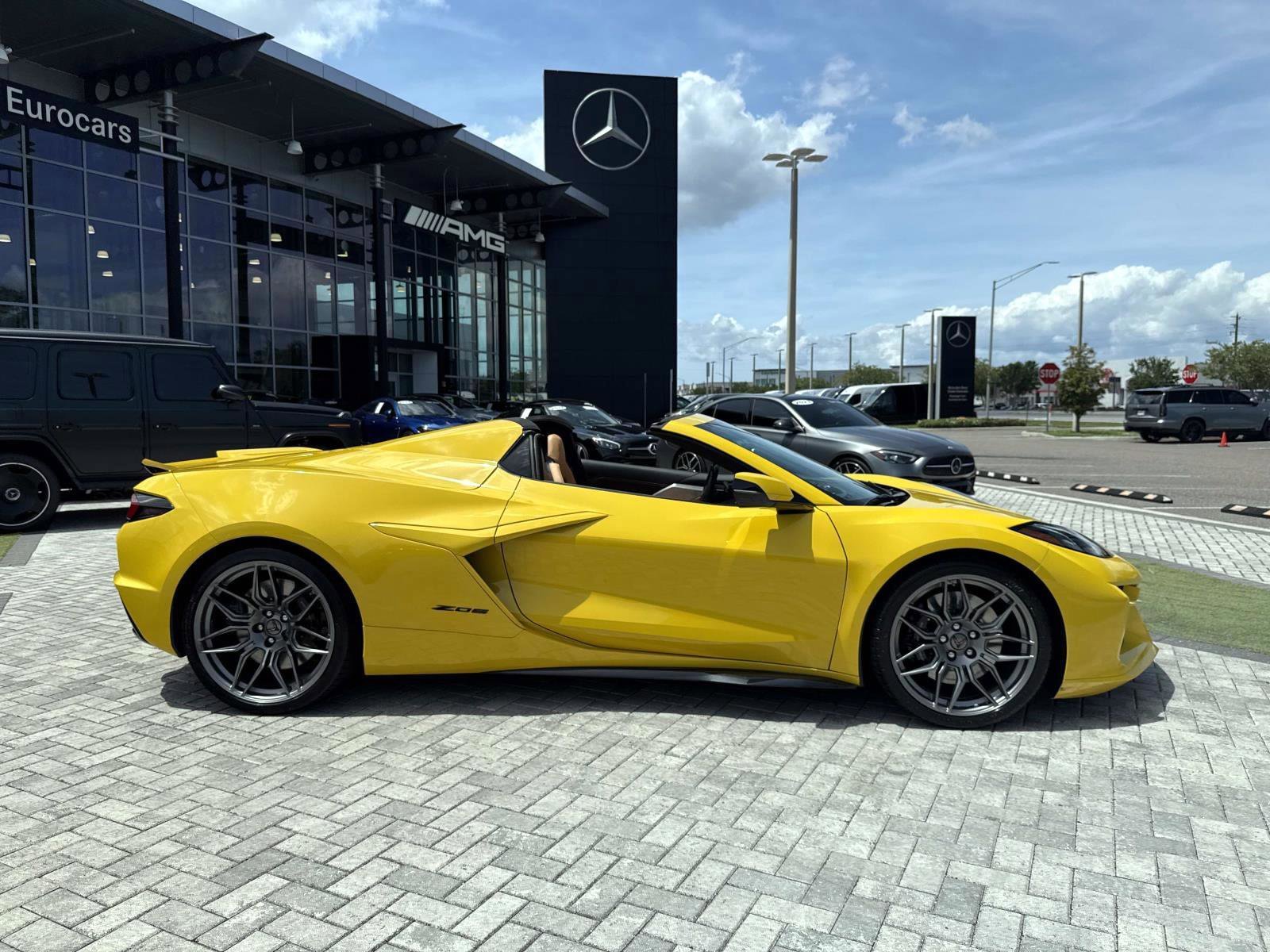 Used 2025 Competition Yellow Tintcoat Metallic Chevrolet Z06 image 5
