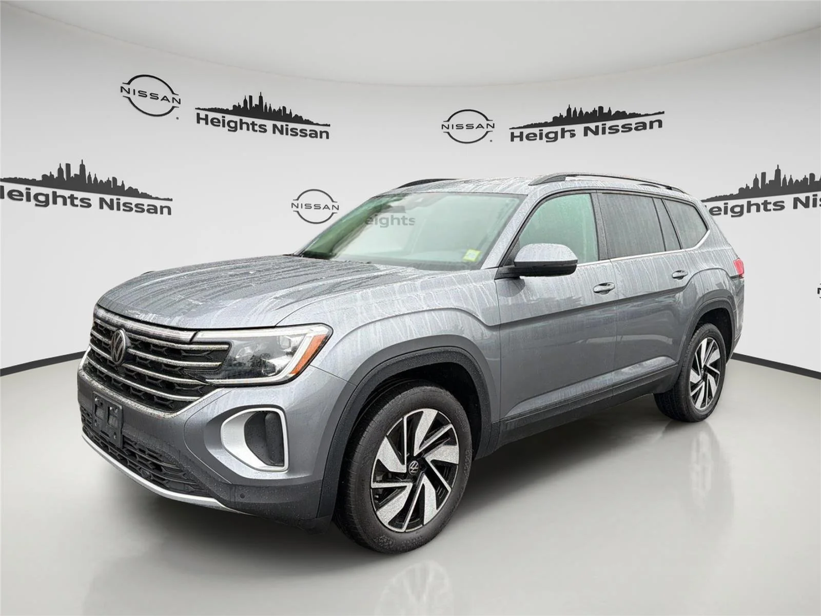 2025 Volkswagen Atlas SE w/Tech - Photo 1