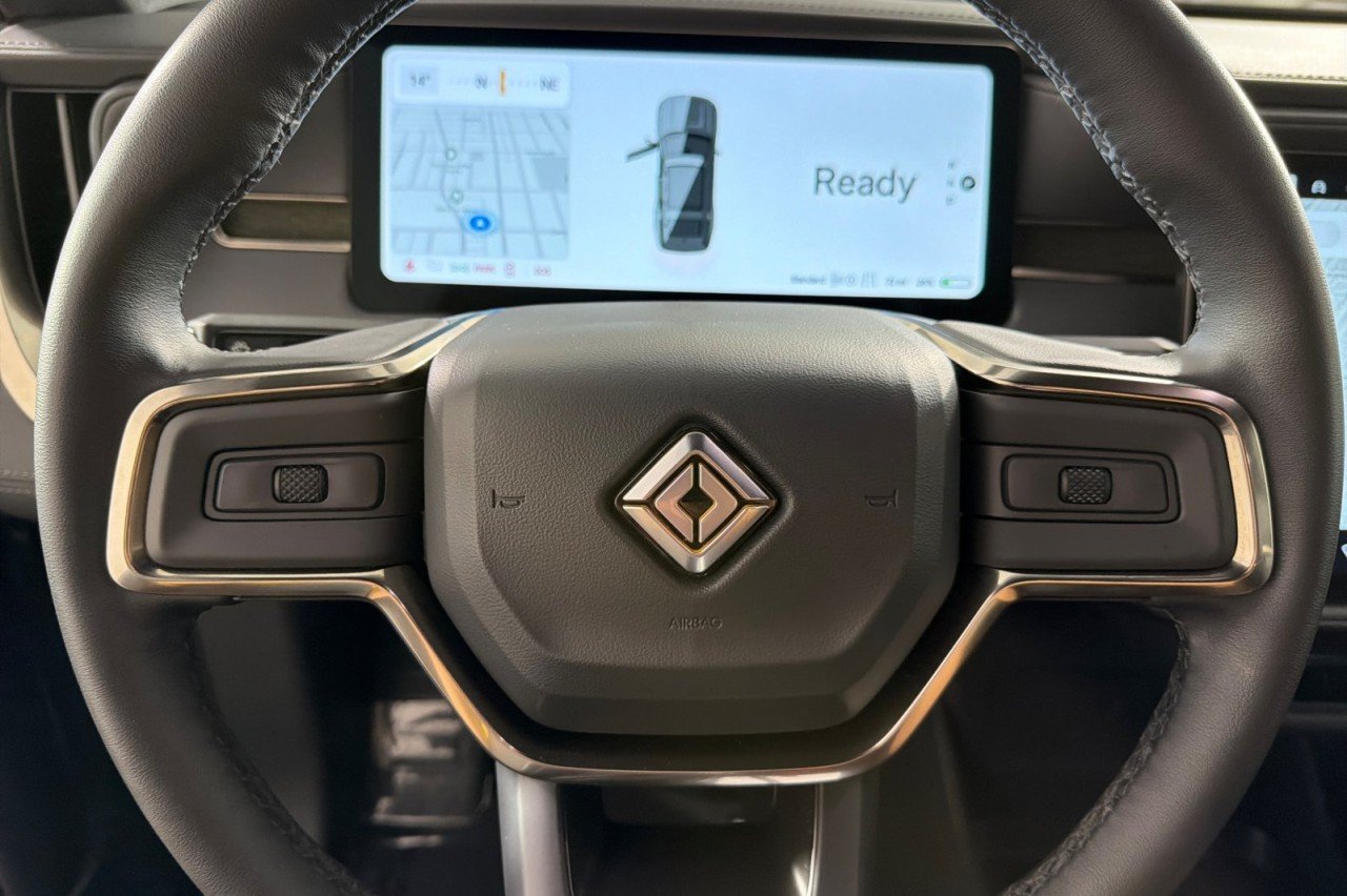 Used 2025 BLACK Rivian Adventure image 22