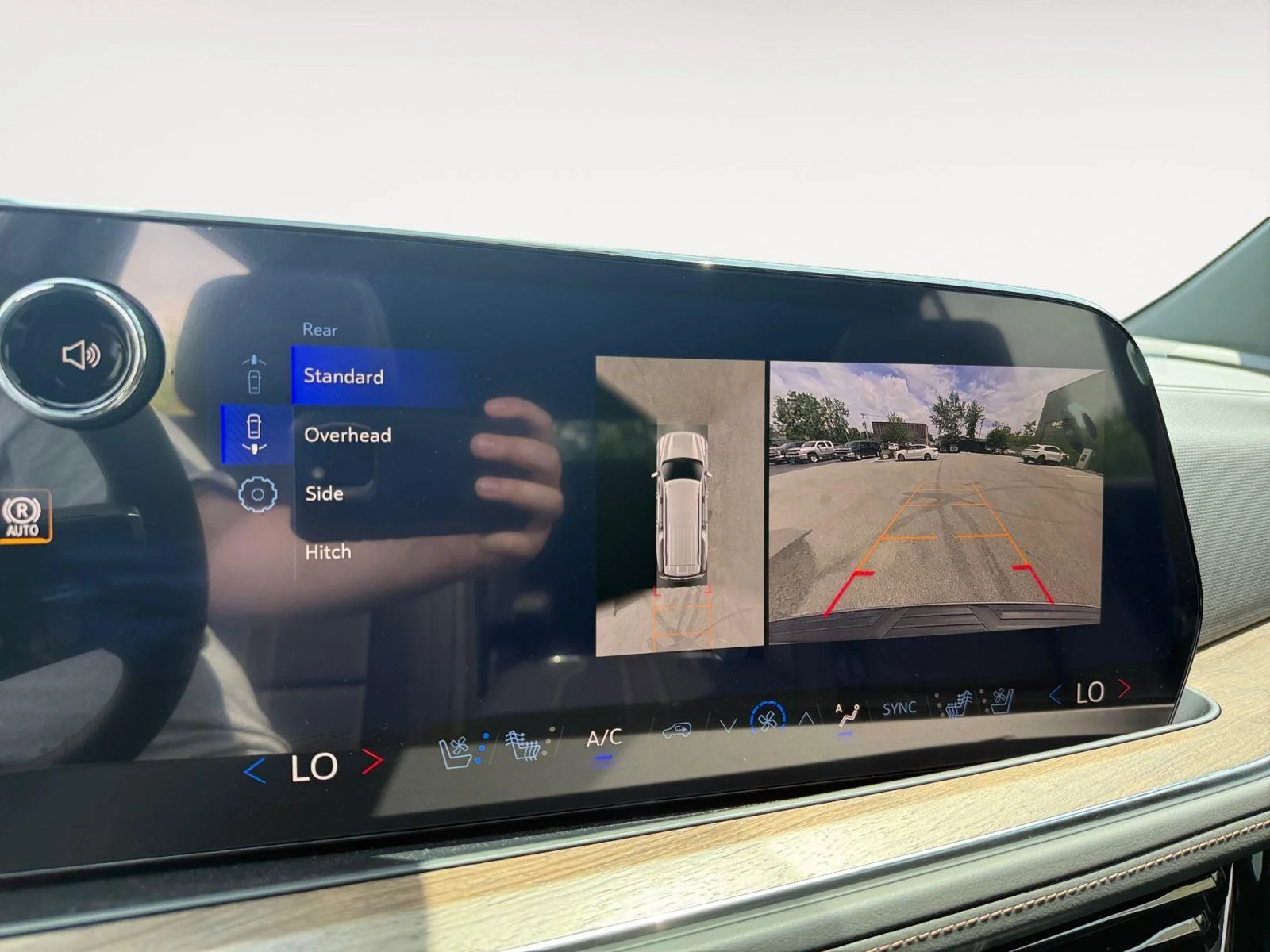 2026 Chevrolet Suburban High Country - Photo 18