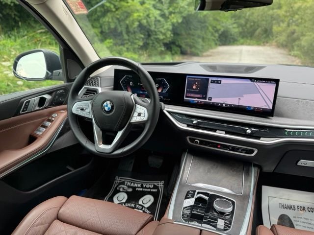 Used 2025 Copper Metallic BMW xDrive40i image 30