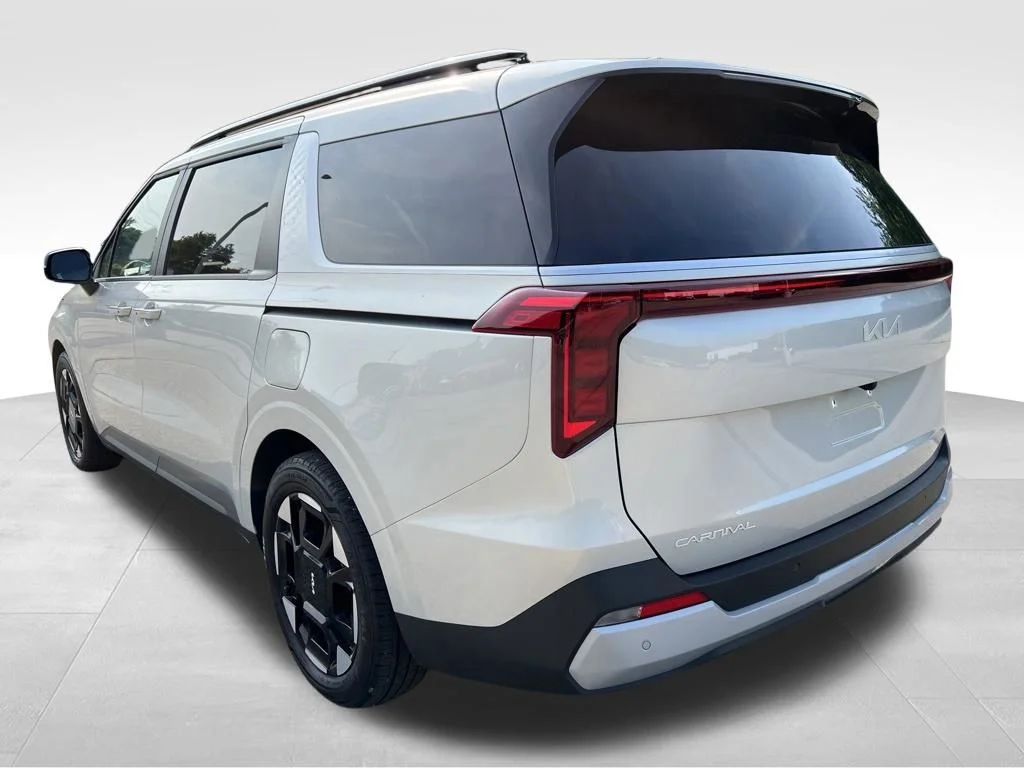 Used 2026 White Kia EX image 10