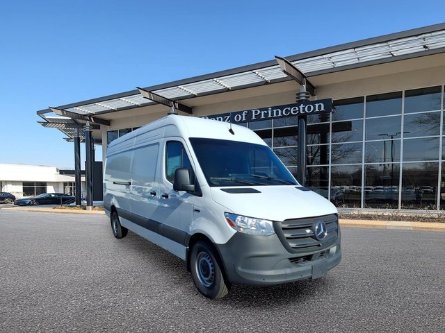 2025 Mercedes-Benz eSprinter Cargo Van 