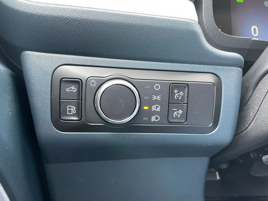 New 2026 Azure Gray Metallic Tri-Coat Ford XLT image 46