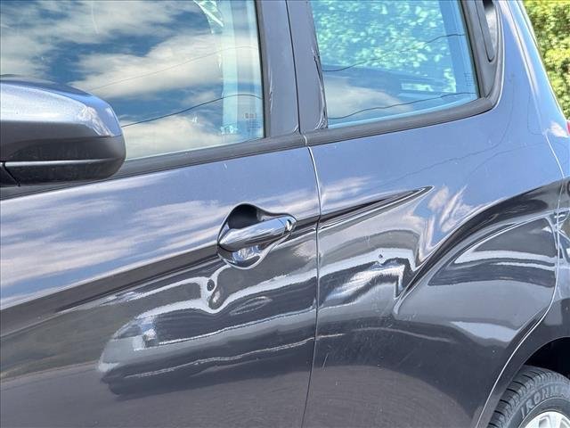 Used 2016 Black Granite Chevrolet LT image 4