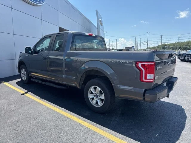 Used 2015 Magnetic Metallic Ford XL image 5