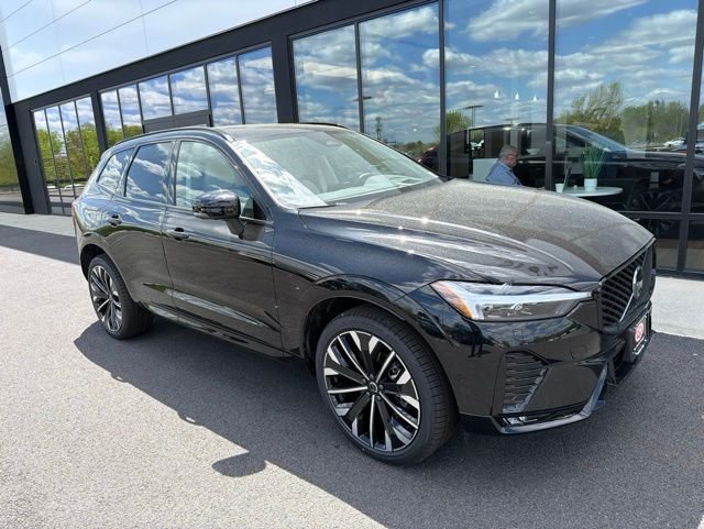 2026 Volvo XC60 B5 Ultra Dark AWD's photo