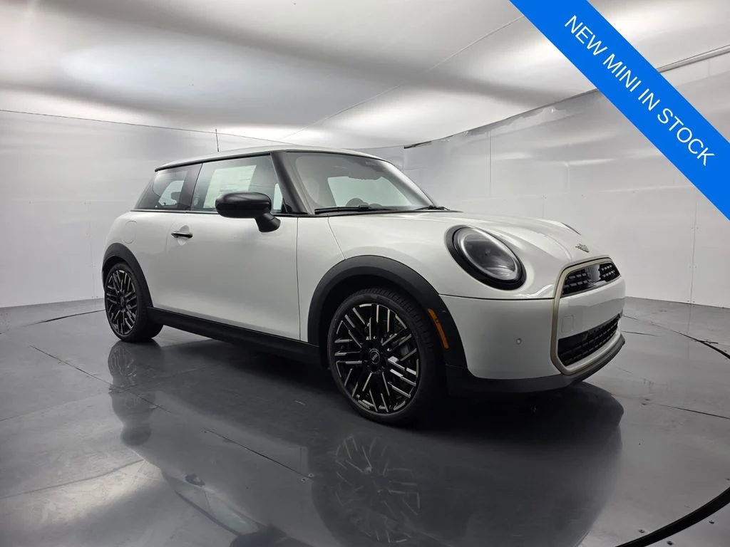2026 MINI Hardtop's photo