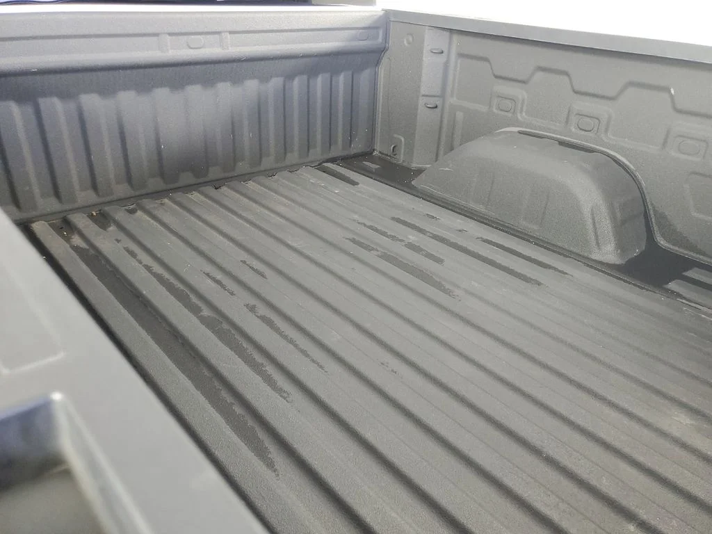 Used 2021 White GMC Elevation image 32