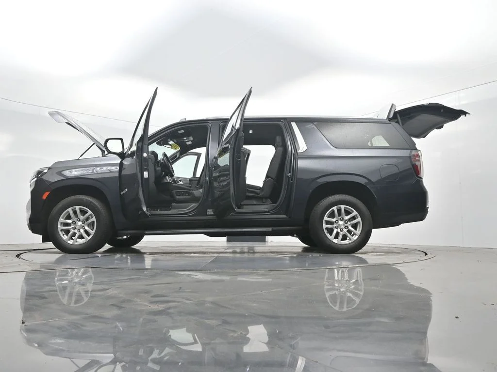 2023 Chevrolet Suburban LT - Photo 46