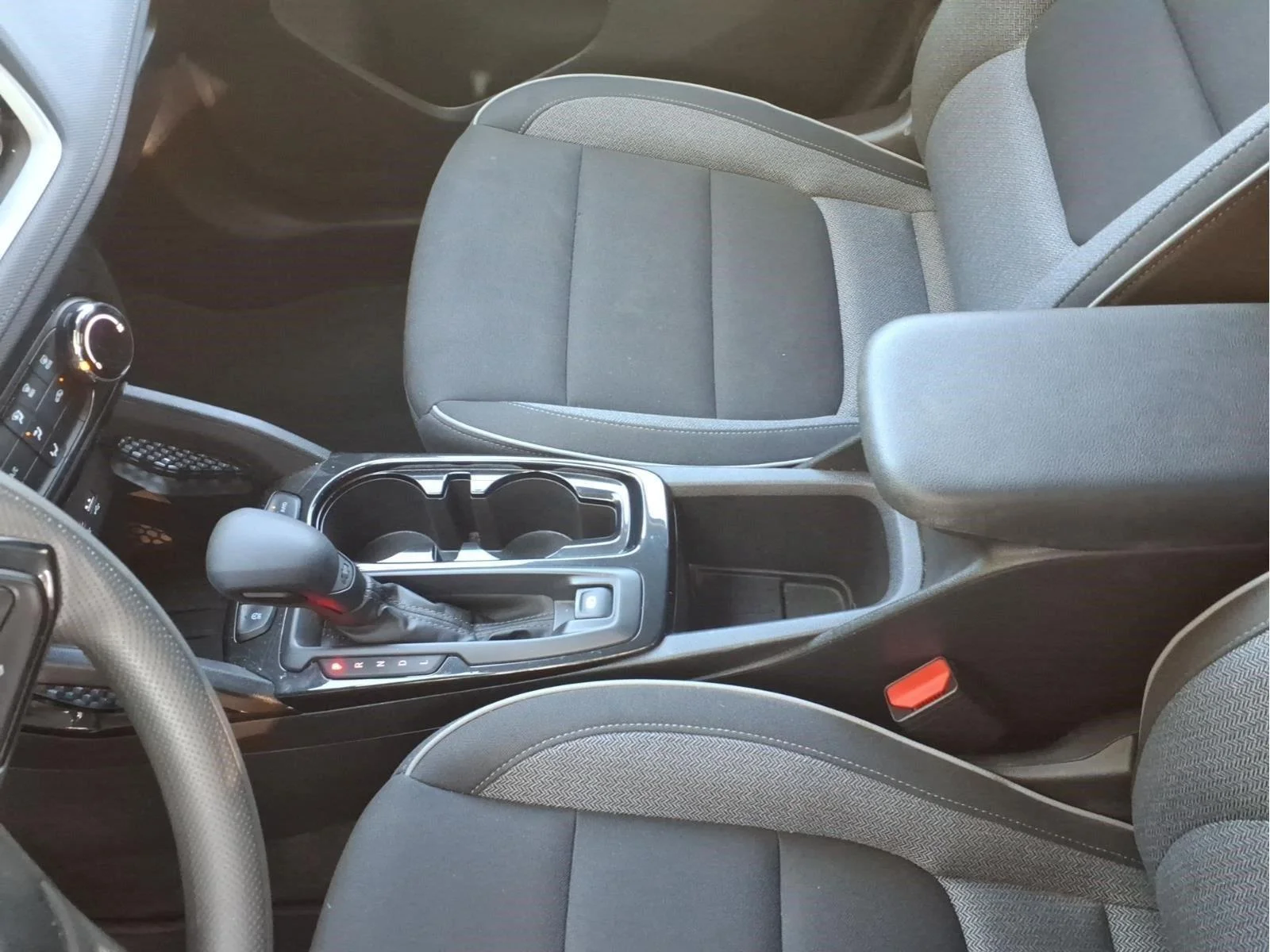 Used 2025 Sterling Gray Metallic Chevrolet LT image 22