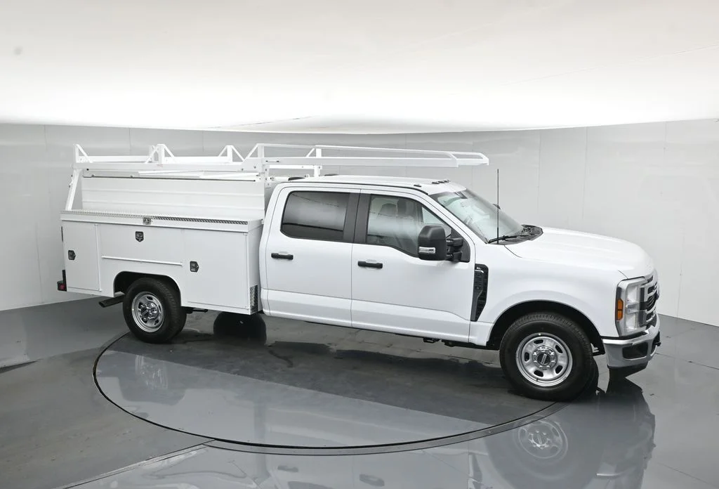 New 2026 Oxford White Ford XL image 46