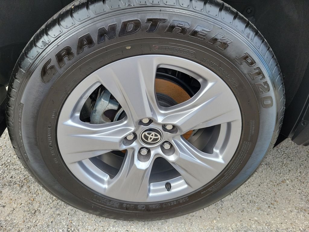 Used 2025 Silver Toyota XLE image 7