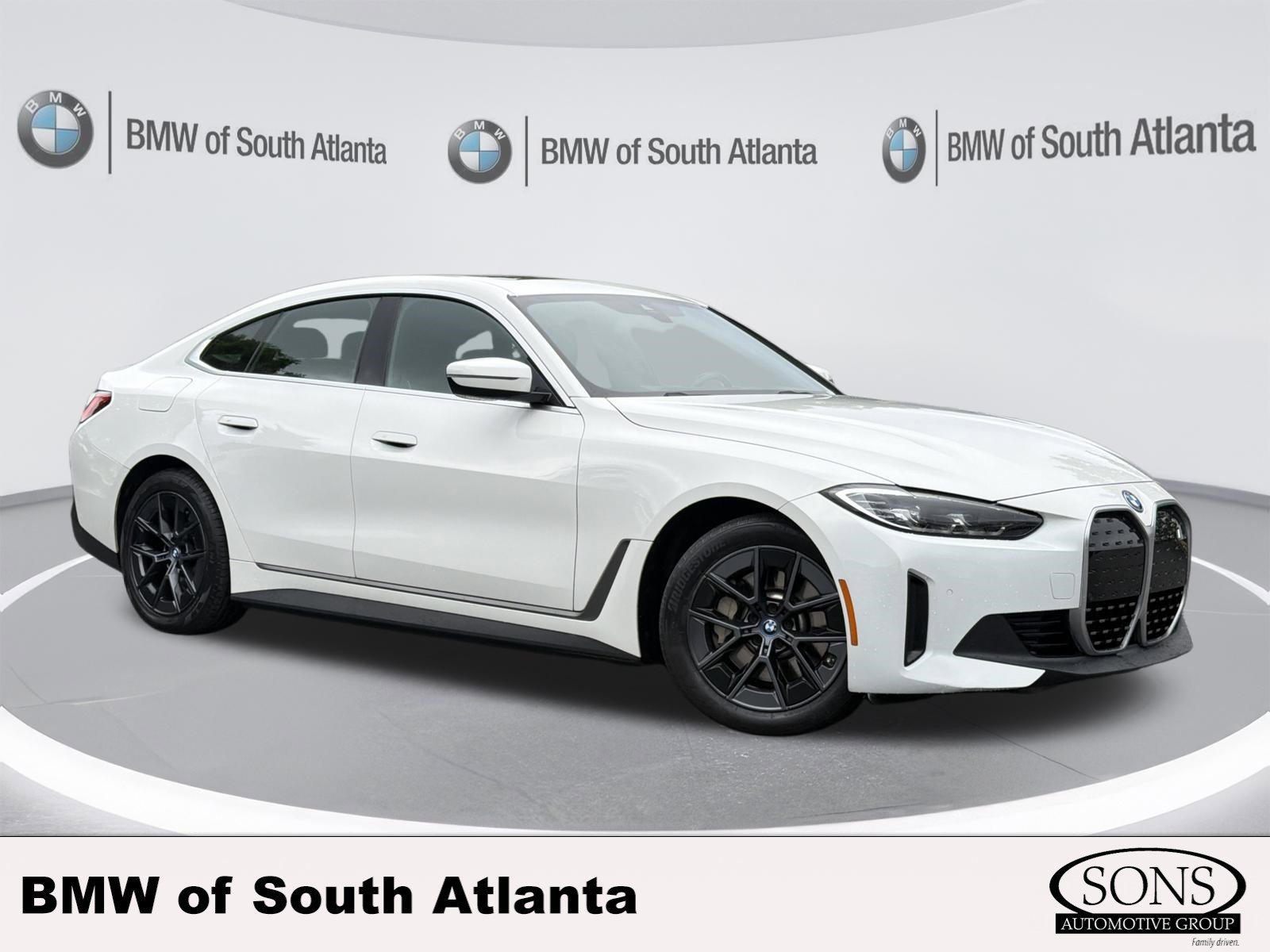 2023 BMW i4 eDrive35's photo
