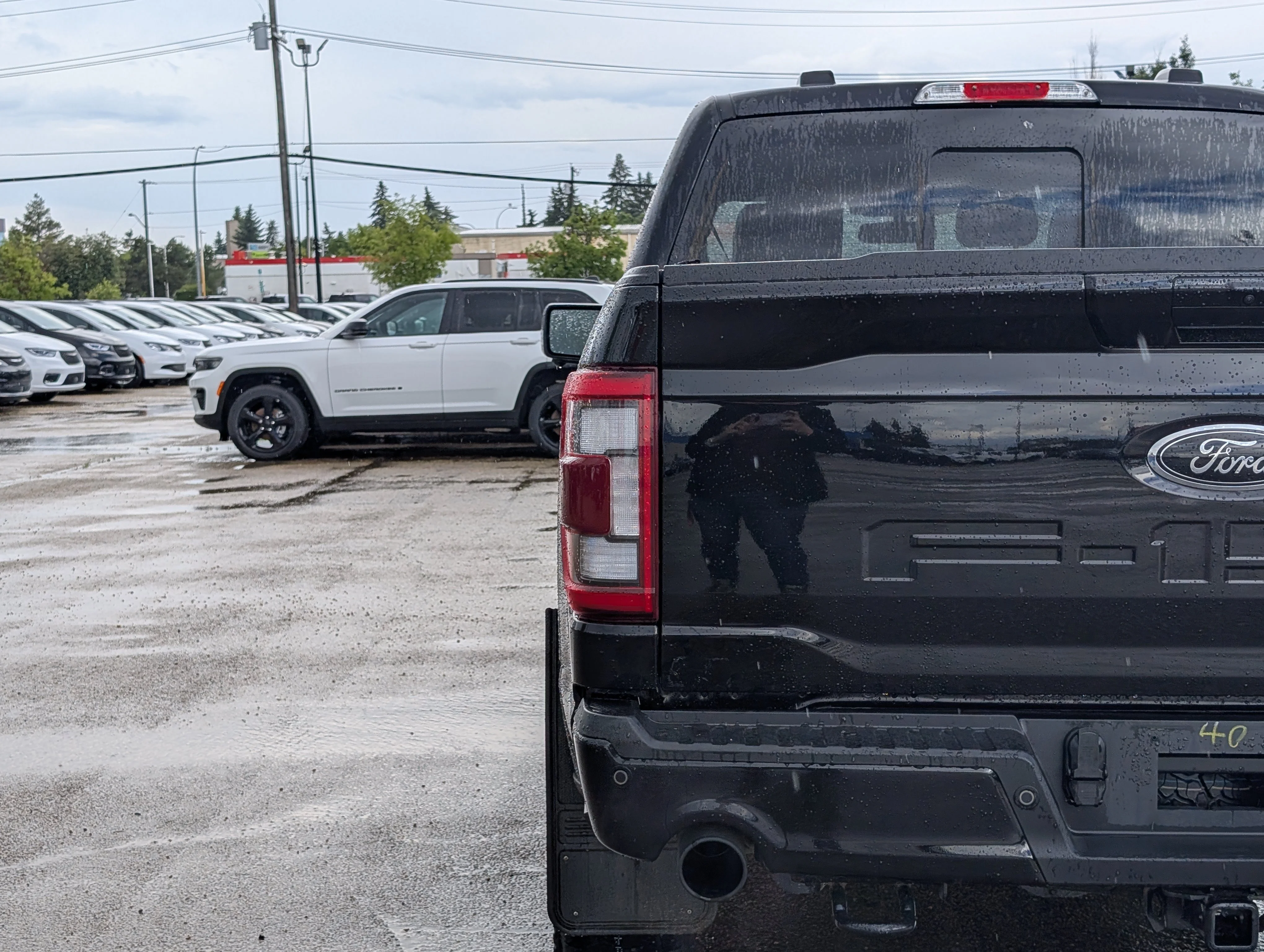 Used 2023 Agate Black Metallic Ford Tremor image 13