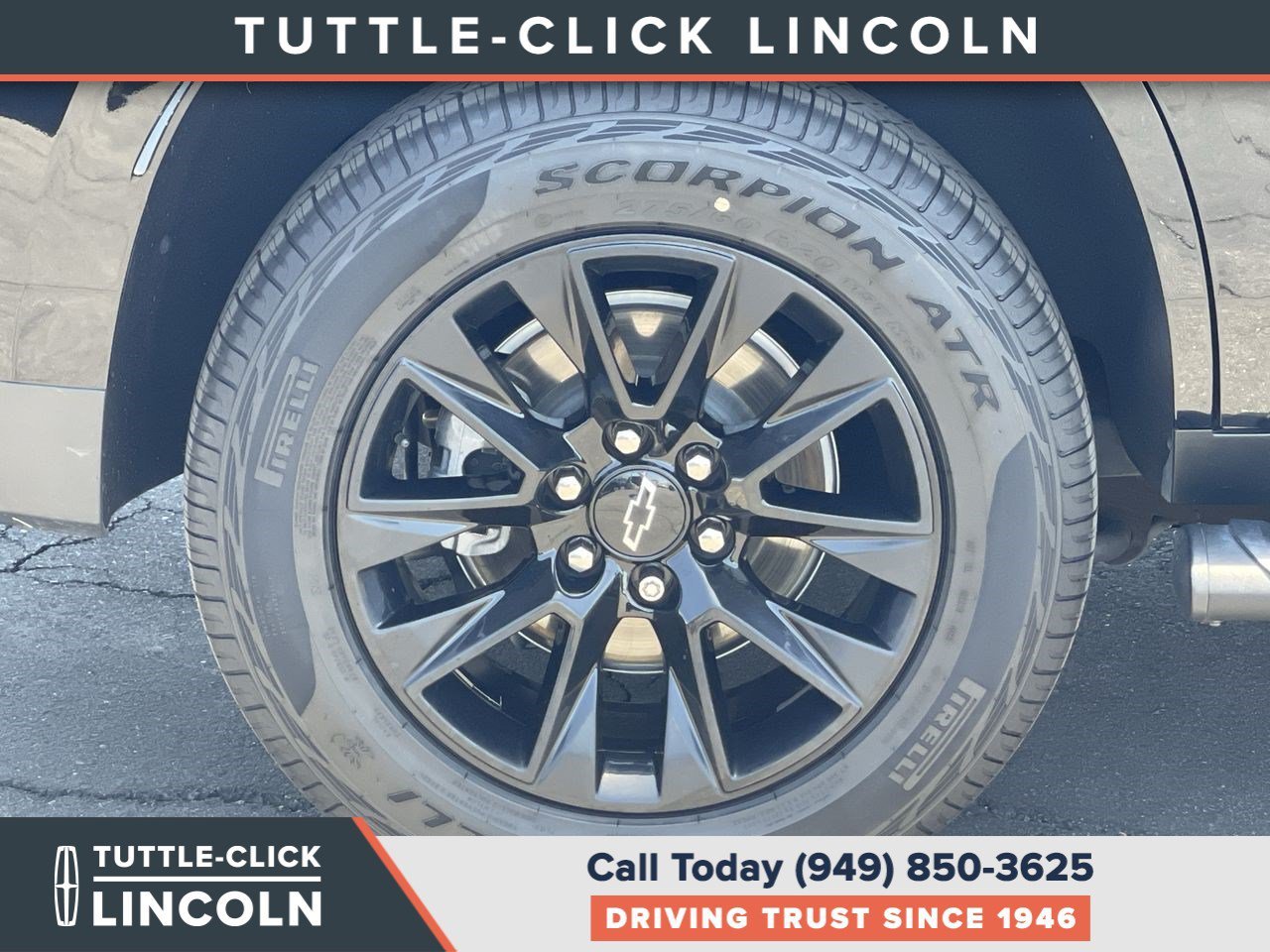 Used 2021 Black Chevrolet Z71 image 11