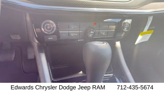 New 2026 White Jeep Latitude image 24