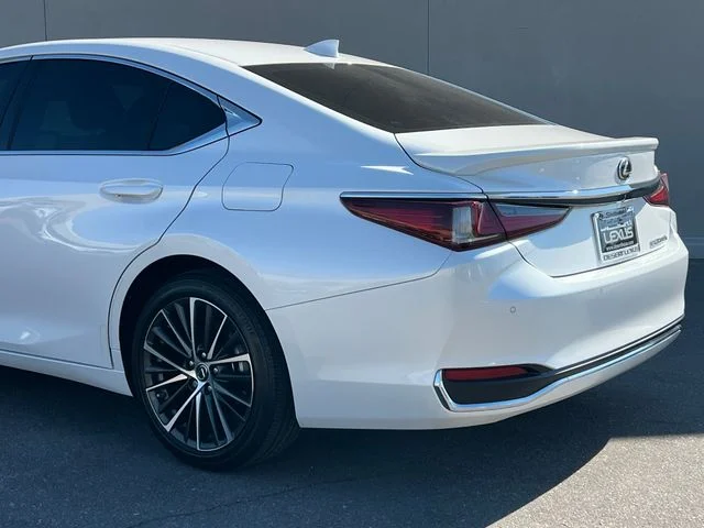 Used 2025 Eminent White Pearl Lexus 300h image 8
