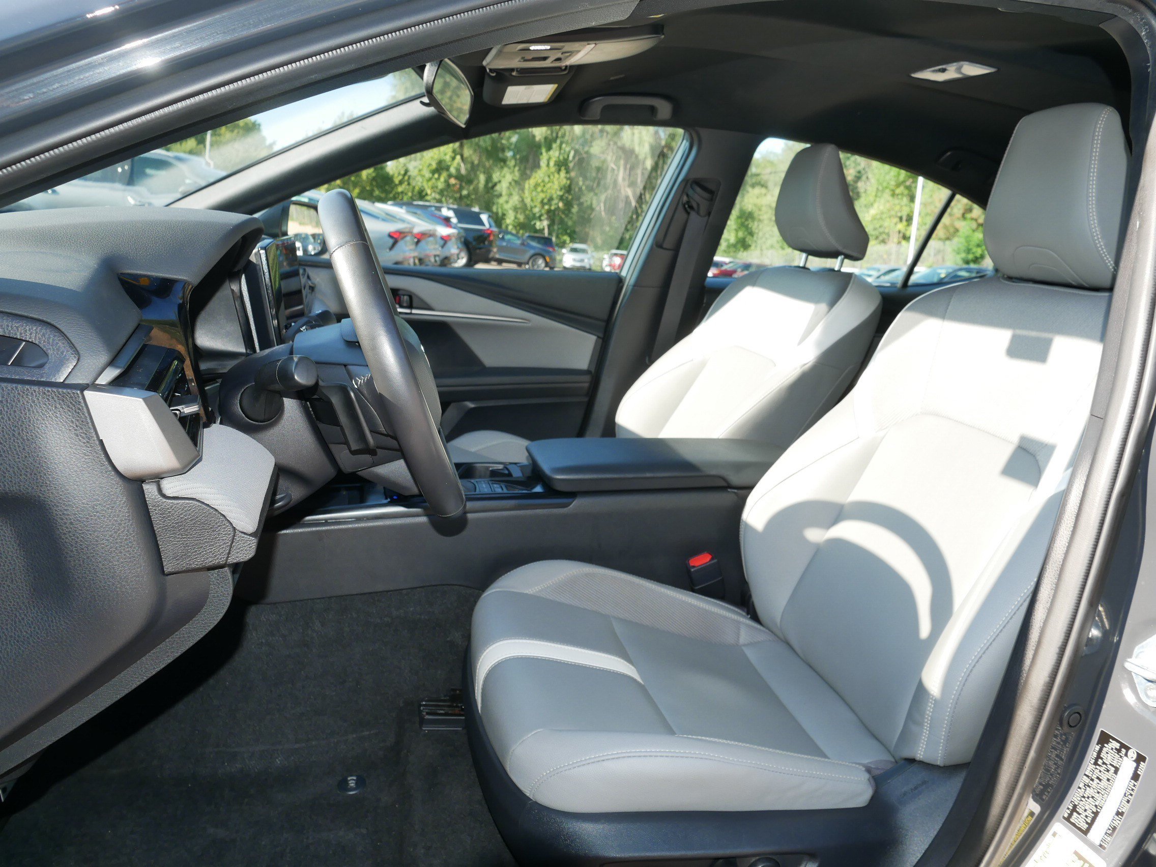 Used 2025 Underground Toyota SE image 33