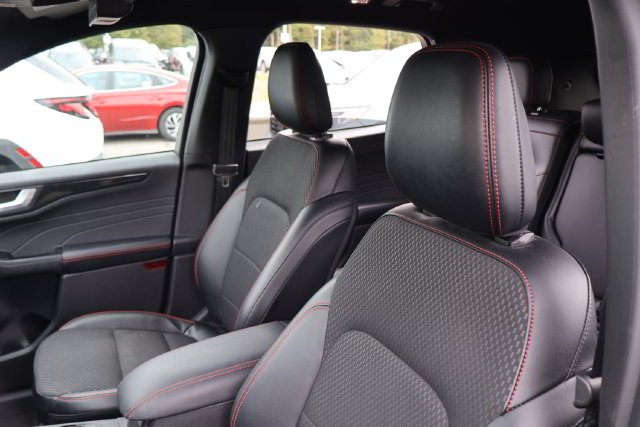 Used 2023 Gray Metallic Ford ST-Line image 10
