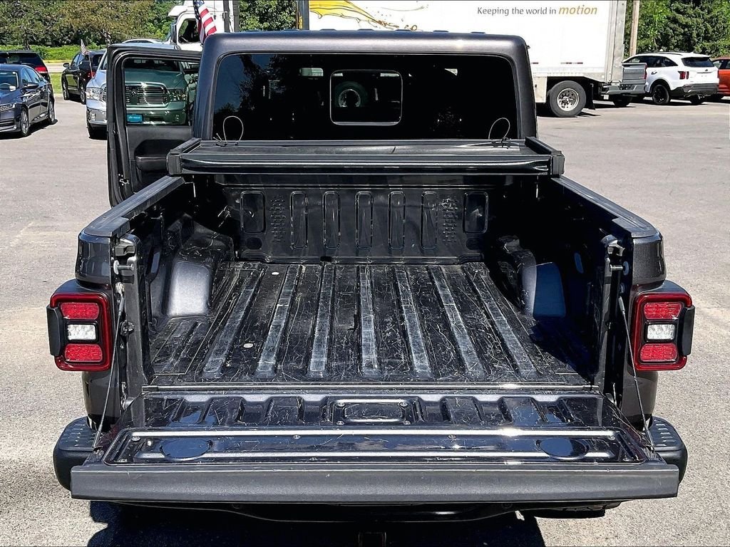 Used 2021 Gray Jeep Rubicon image 29