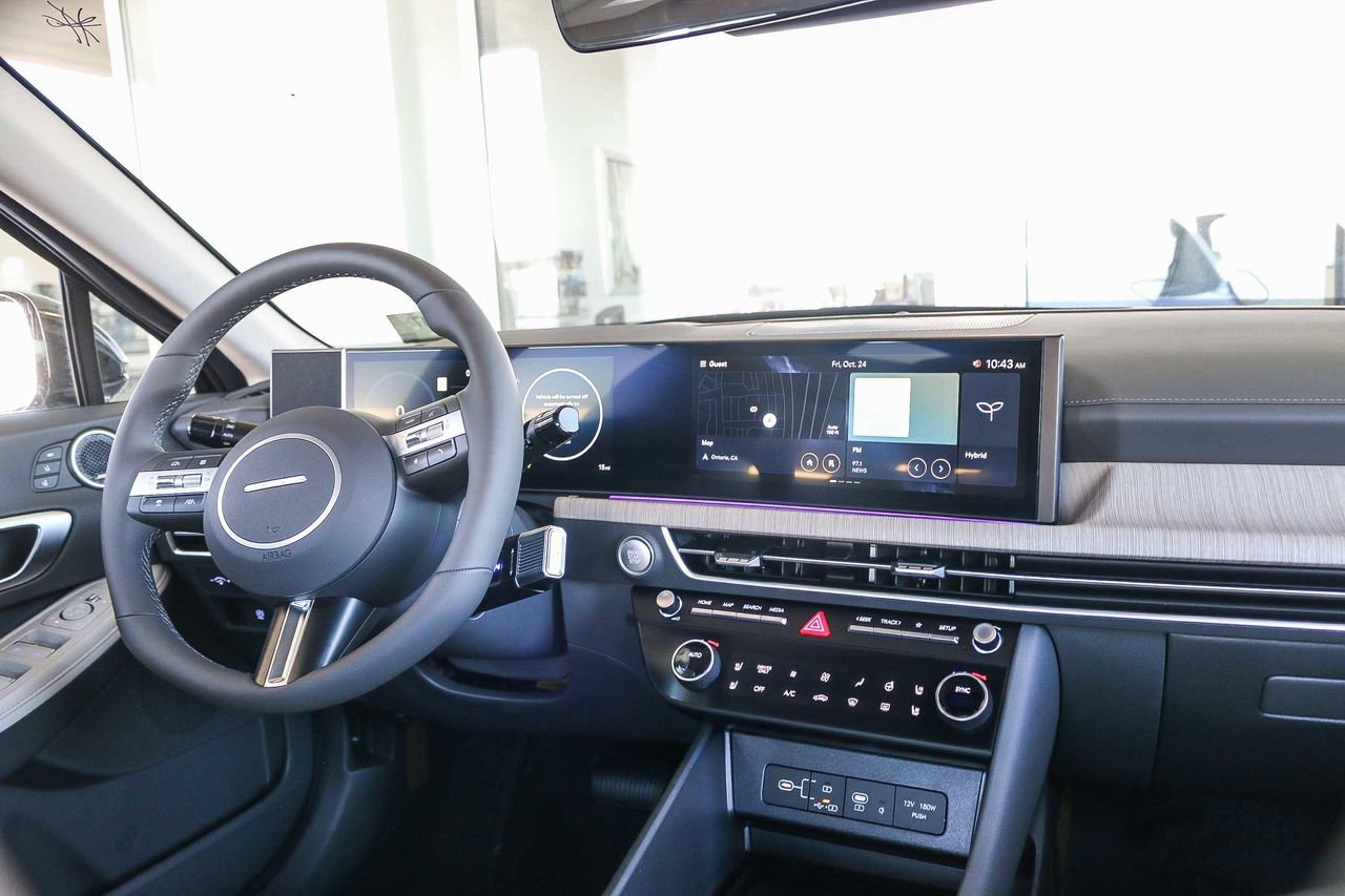 New 2025 Black Hyundai Limited image 12