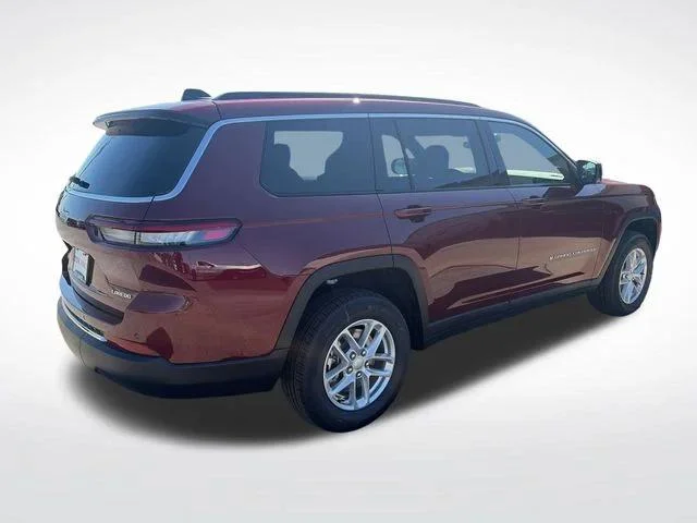 New 2026 Velvet Red Pearl-Coat Exterior Paint Jeep Laredo X image 5