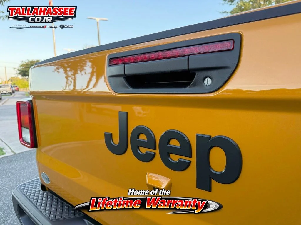 New 2026 Goldilocks Exterior Paint Jeep Sport S image 5