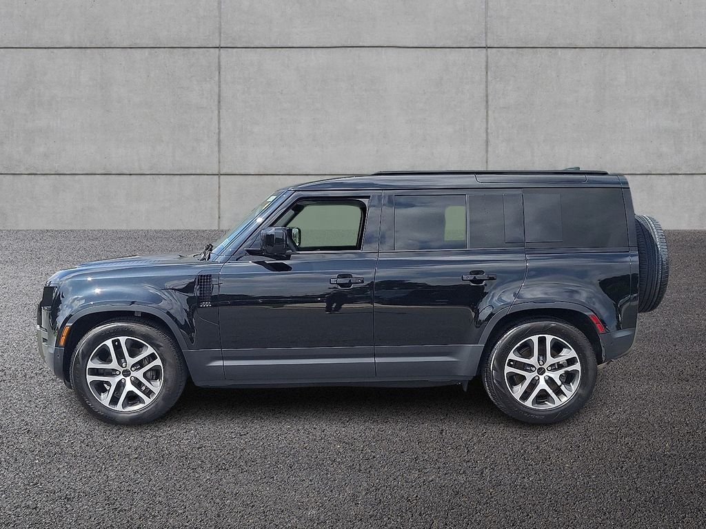 Certified Used 2026 Santorini Black Metallic Land Rover S image 7