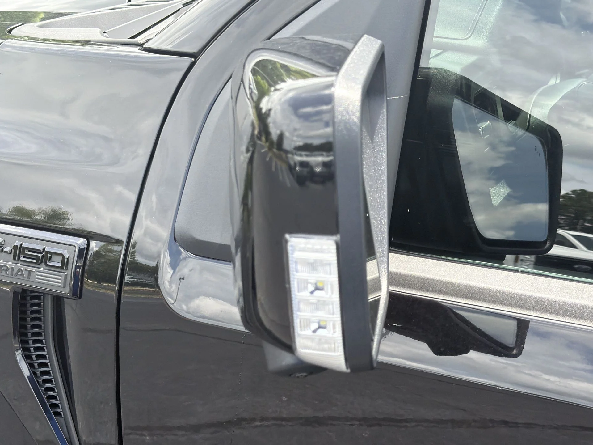 New 2026 Agate Black Metallic Ford Lariat® image 40