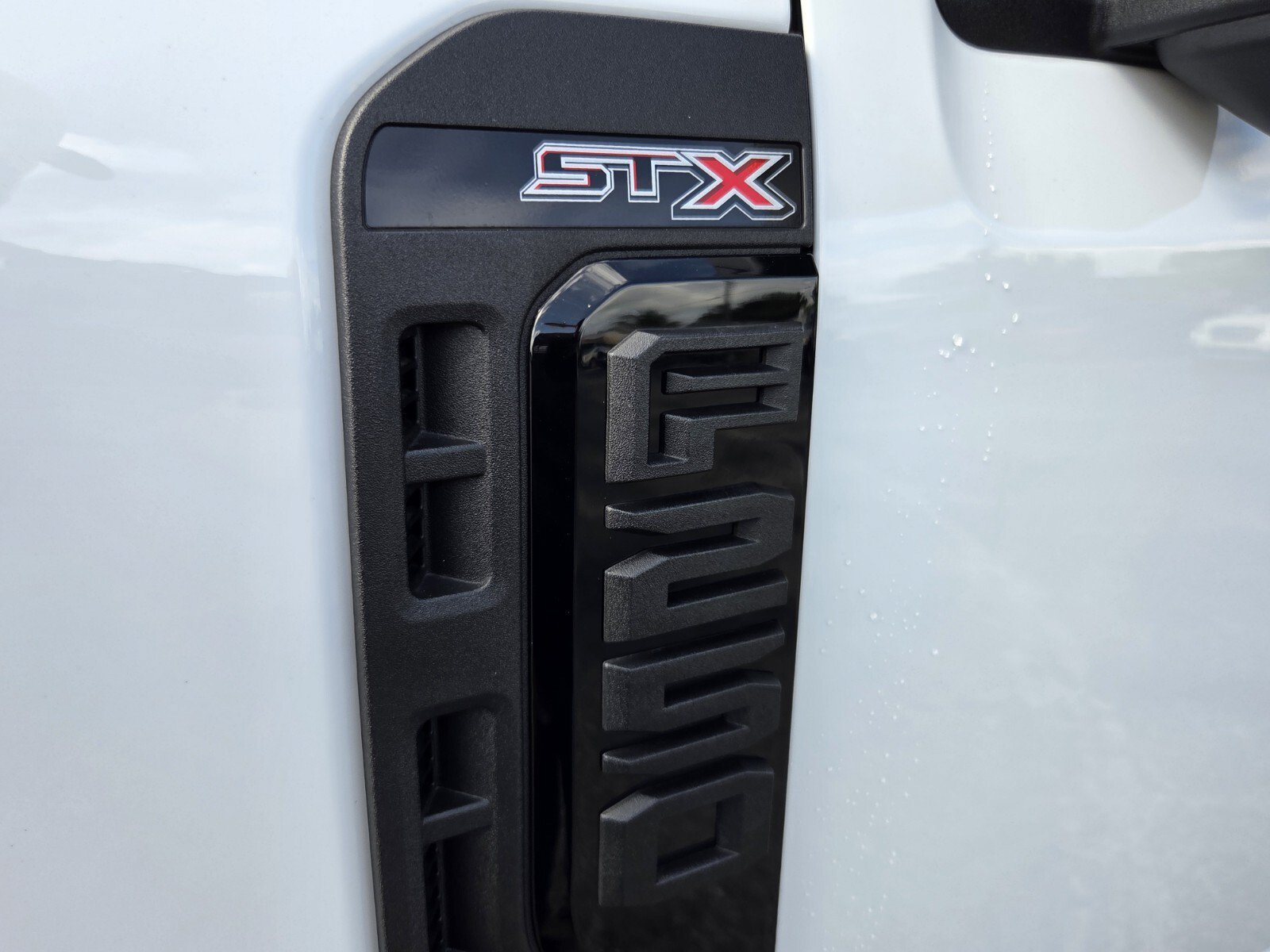 Used 2024 Oxford White Ford XL image 18