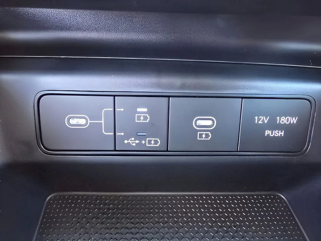 Used 2026 Serenity White Pearl Hyundai SE image 18