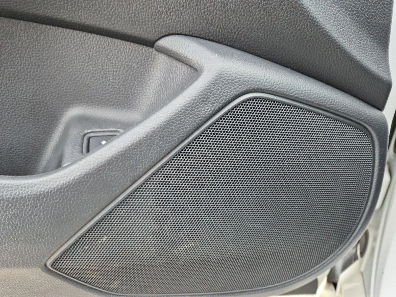 Used 2021 Platinum White Pearl Honda Touring image 16