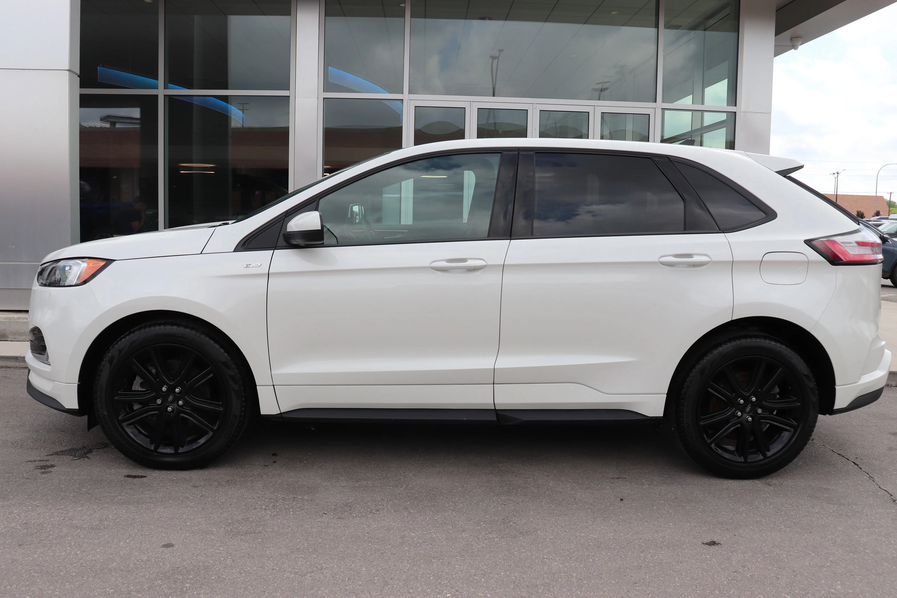 Certified Used 2024 White Ford ST Line image 3