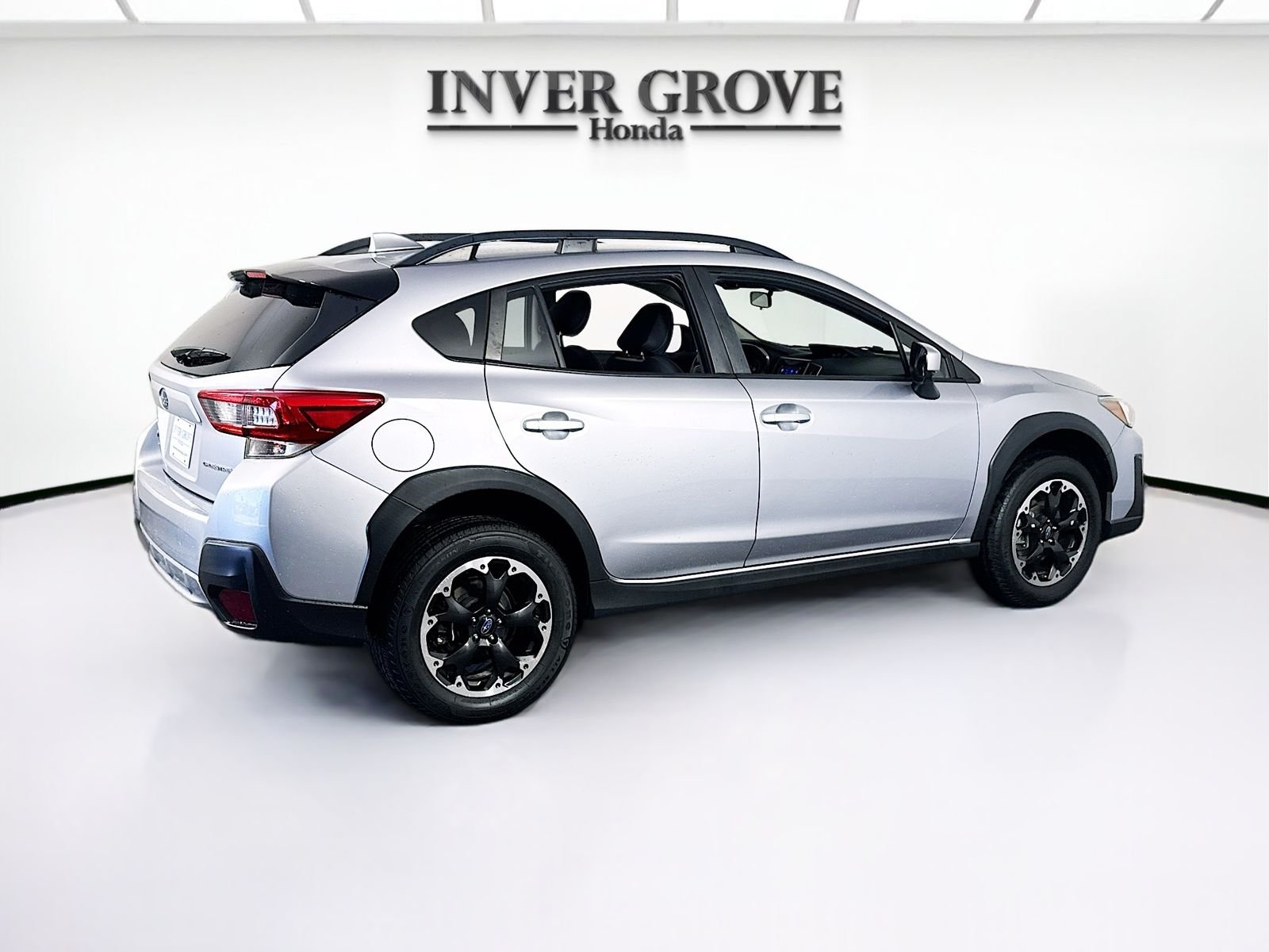 Used 2021 Ice Silver Metallic Subaru Premium image 5