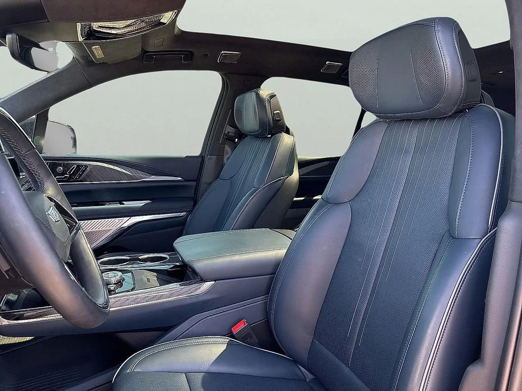 2025 Cadillac Escalade IQ Sport 2 - Photo 10