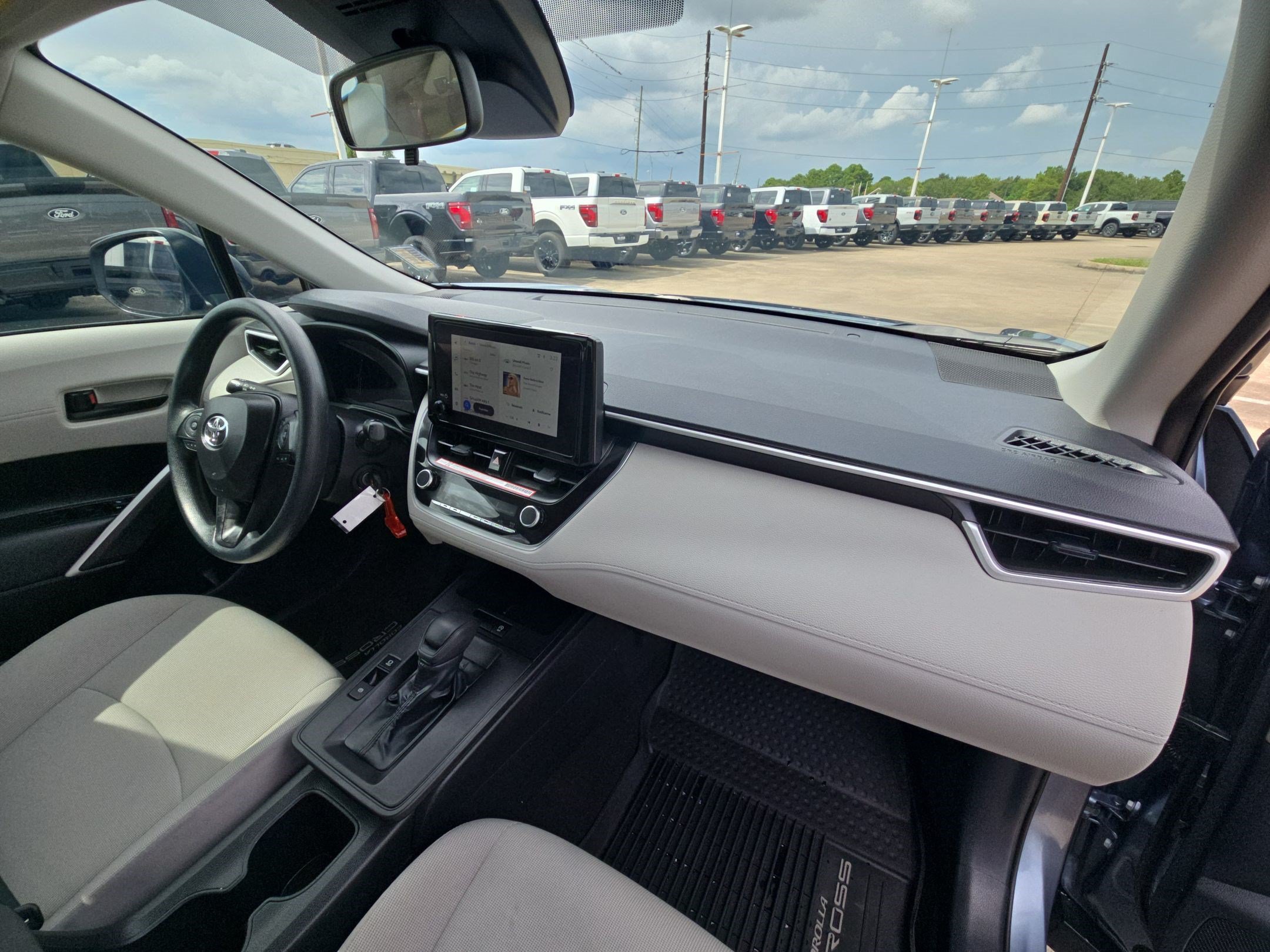 Used 2026 Blue Toyota L image 28