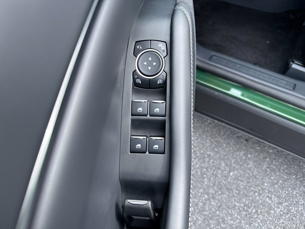 2025 Ford Mustang Mach-E Premium - Photo 22