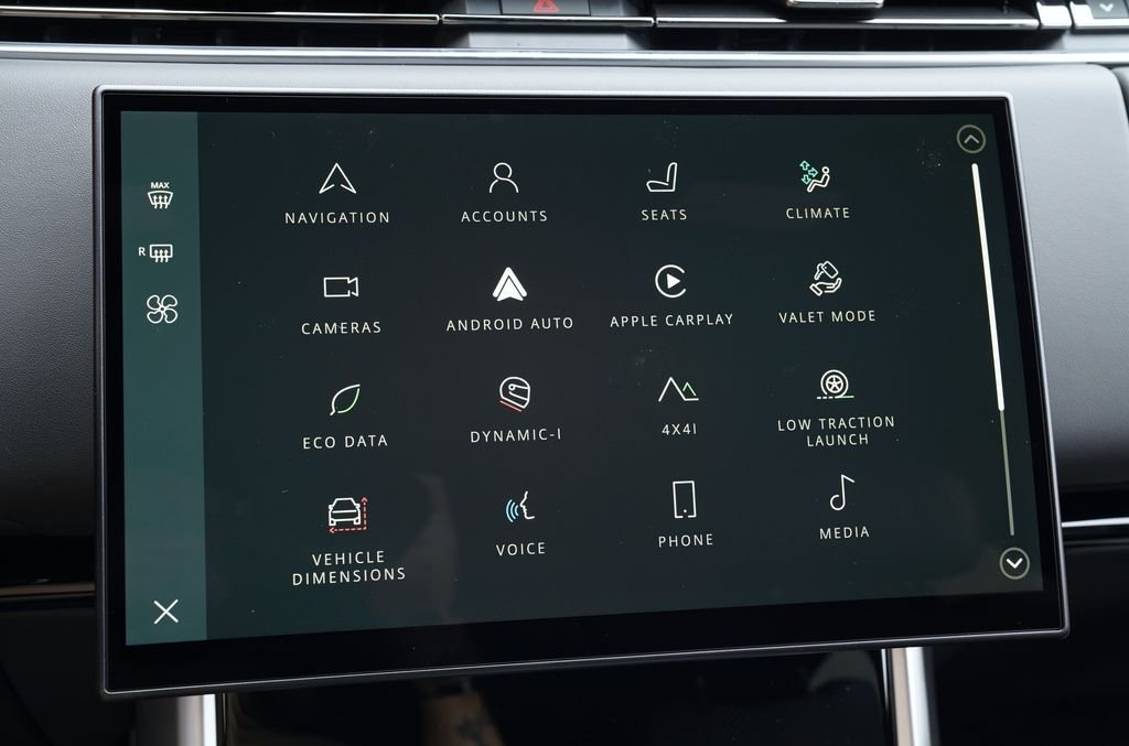 New 2026 Santorini Black Land Rover SE image 21