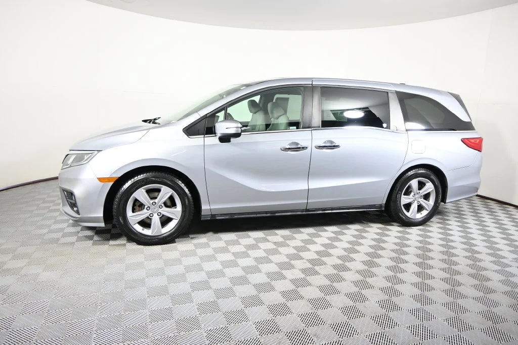 Used 2019 Honda Odyssey EX-L with VIN 5FNRL6H7XKB091172 for sale in Forest Lake, Minnesota