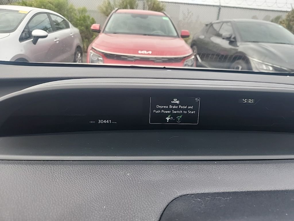 Used 2018 Silver Toyota Plus image 21