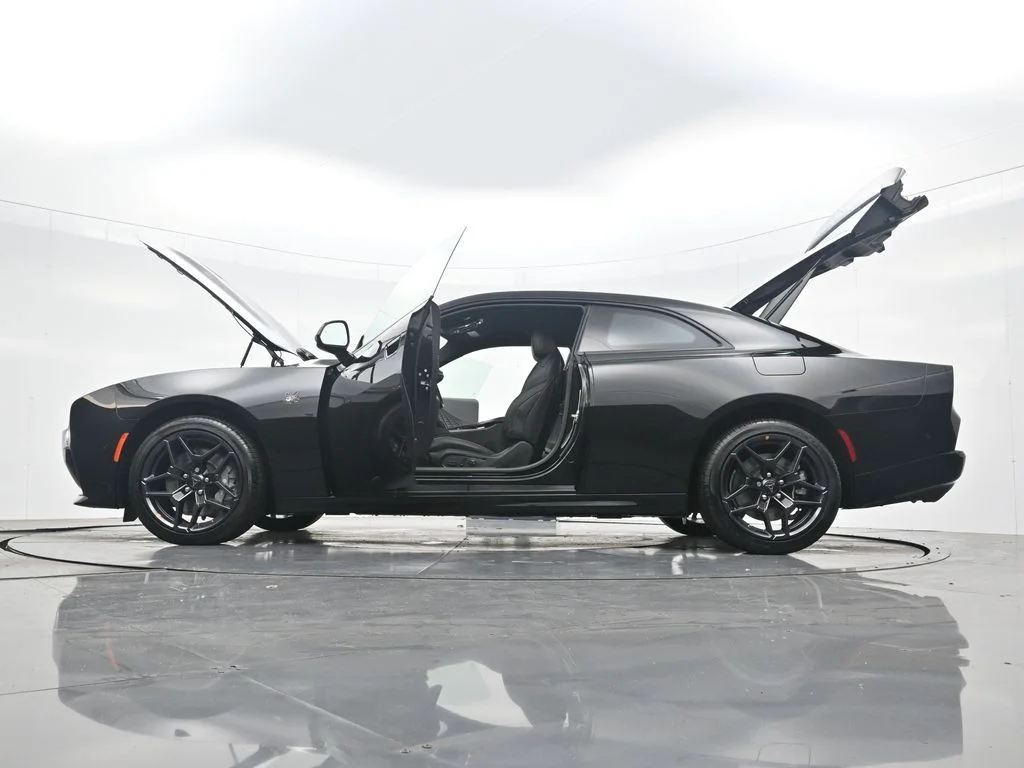 New 2026 Diamond Black Crystal Pearlcoat Dodge Scat Pack image 47