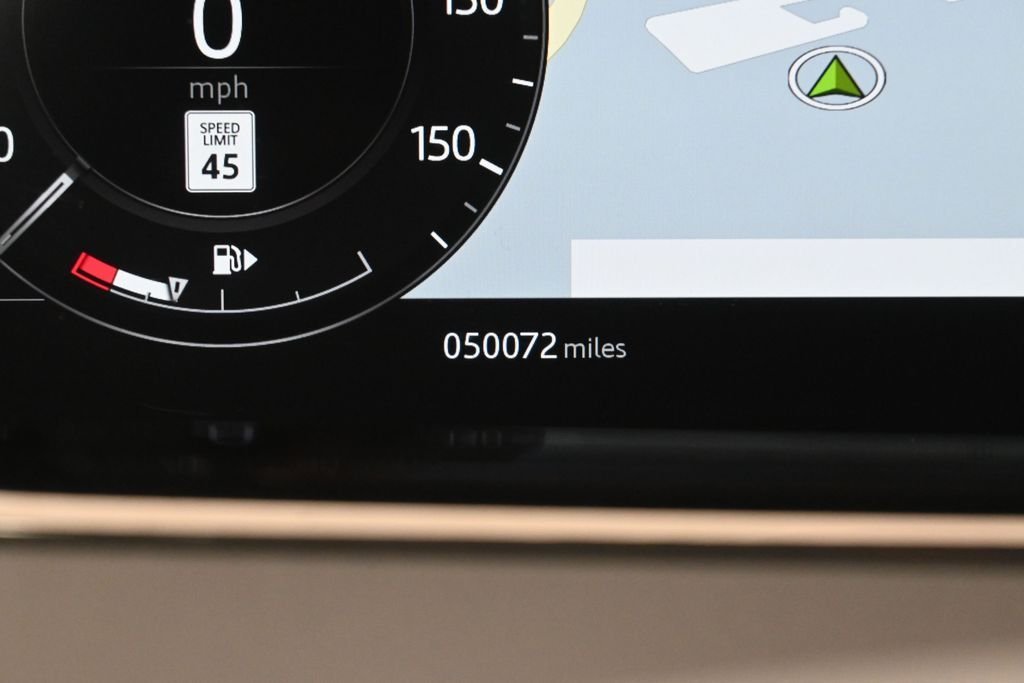 Used 2020  Land Rover First Edition image 19