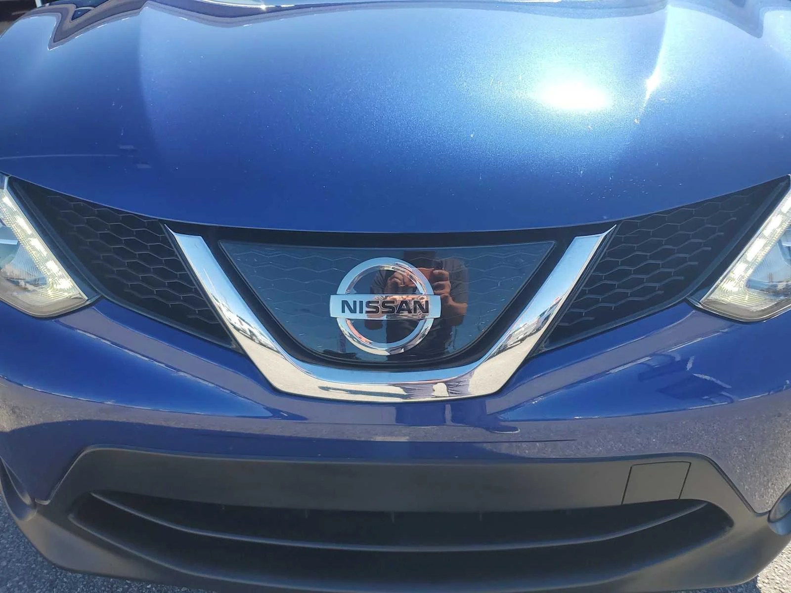 Used 2019  Nissan SV image 11
