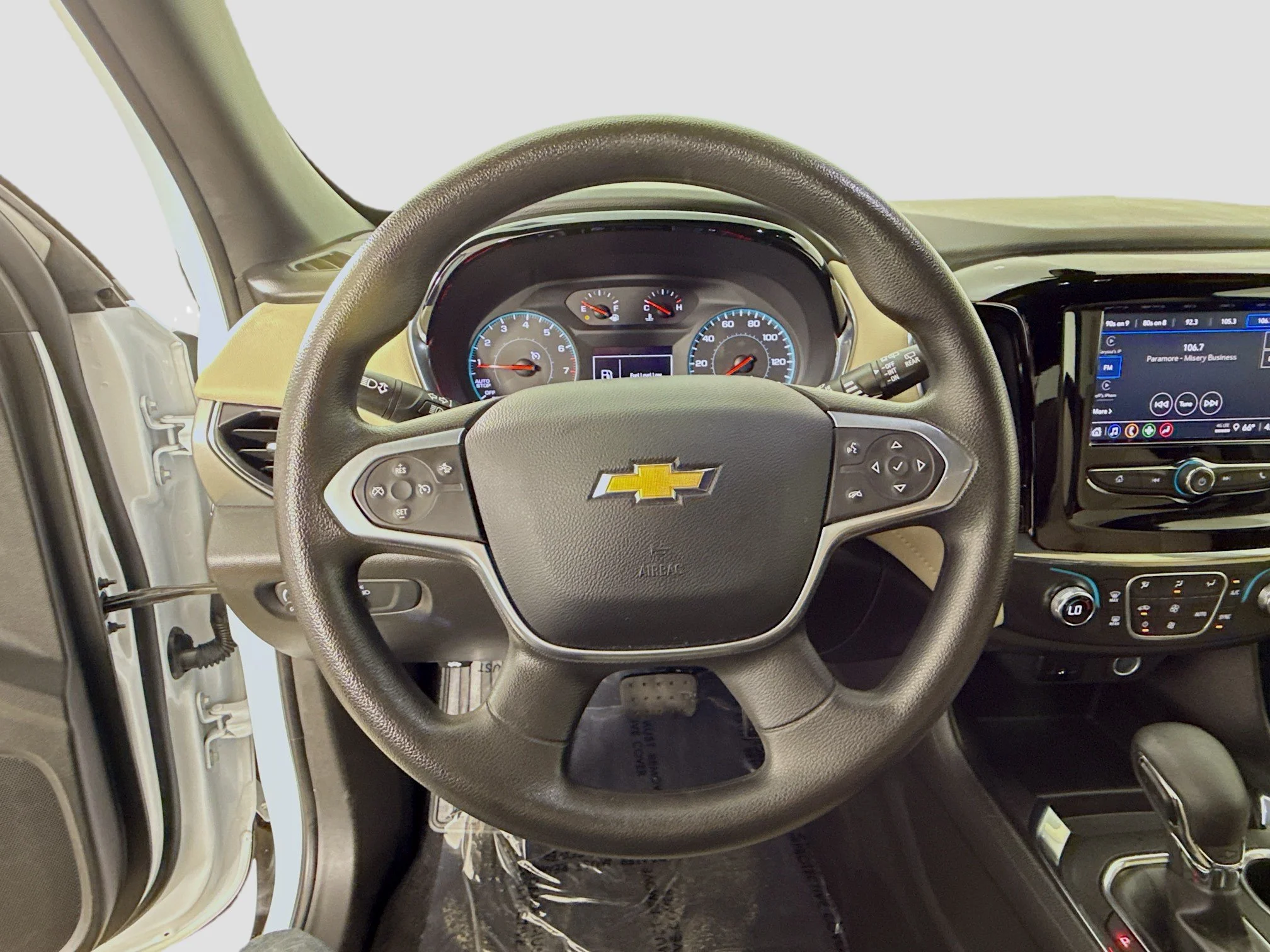 Used 2023 Summit White Chevrolet LS image 13