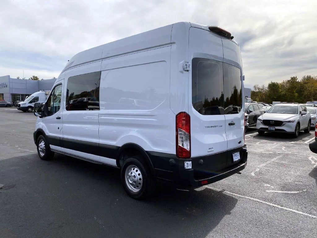 Used 2023 Oxford White Ford  image 6