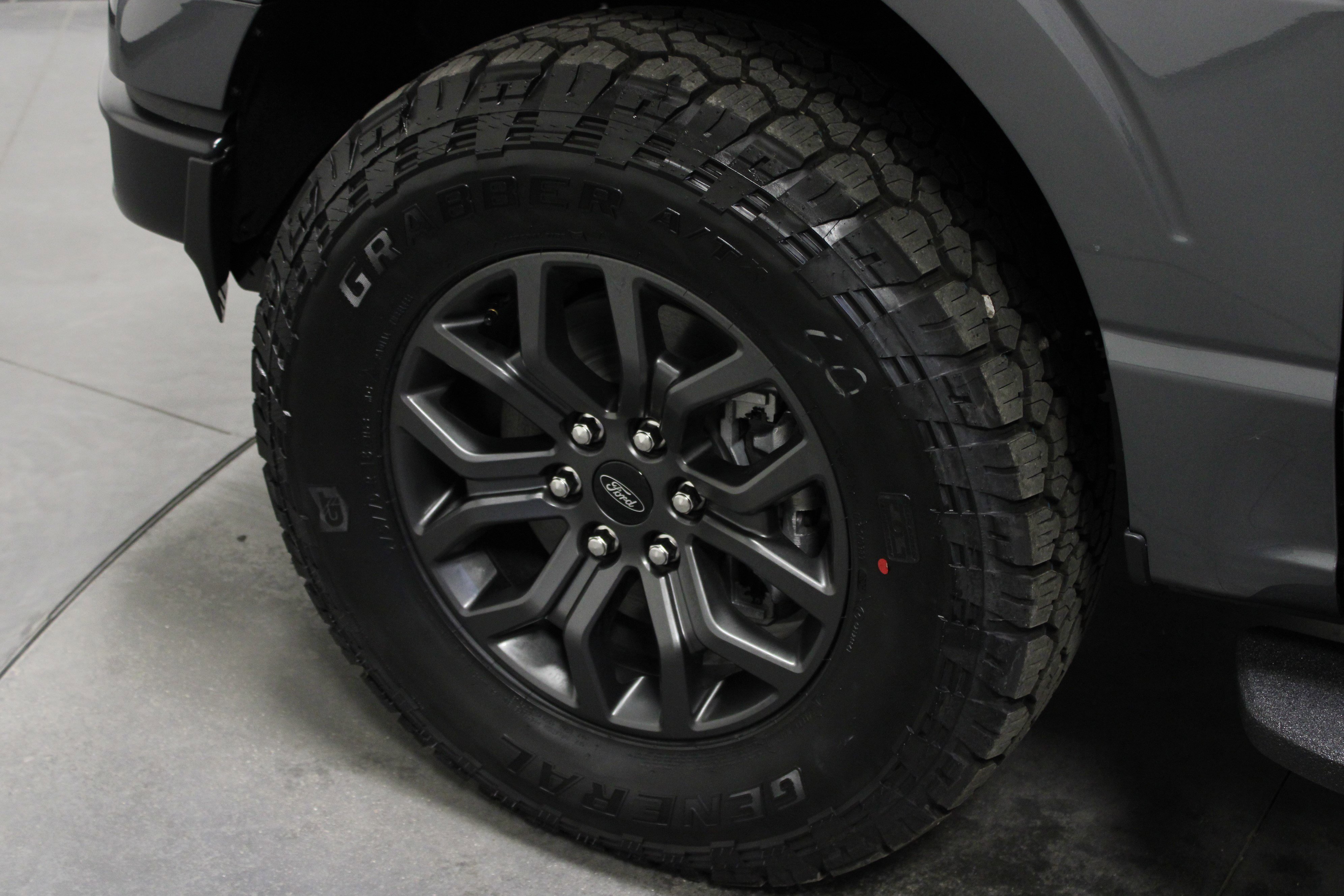 New 2026 Carbonized Gray Metallic Ford Tremor image 10