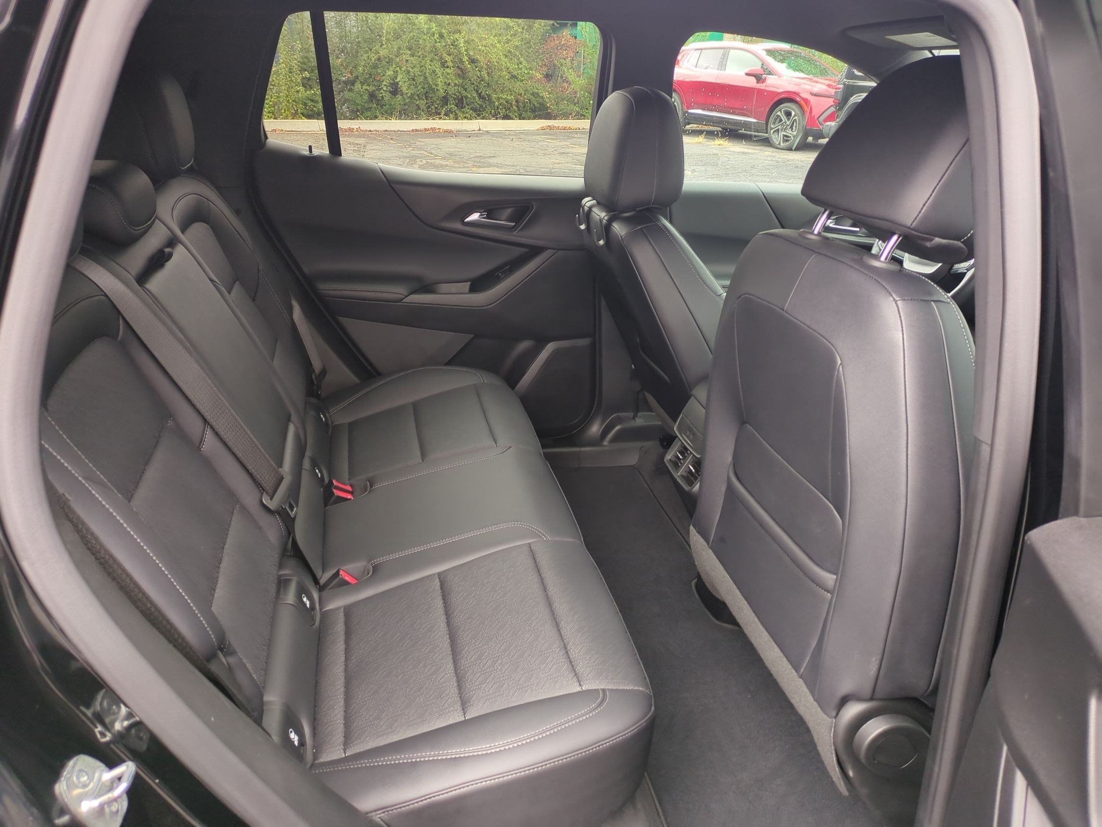 Certified Used 2025 Mosaic Black Metallic Chevrolet LT image 27